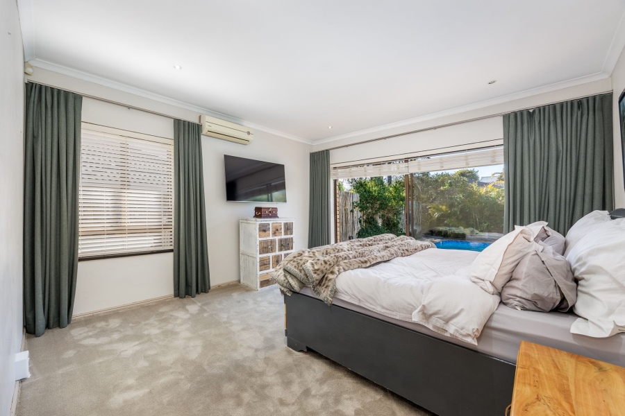 4 Bedroom Property for Sale in Tara Western Cape